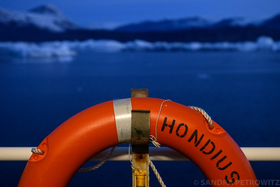 HDS15-19 Day 04 Day_4_Morning_SandraPetrowitz__DSC2736 -Oceanwide Expeditions.jpg