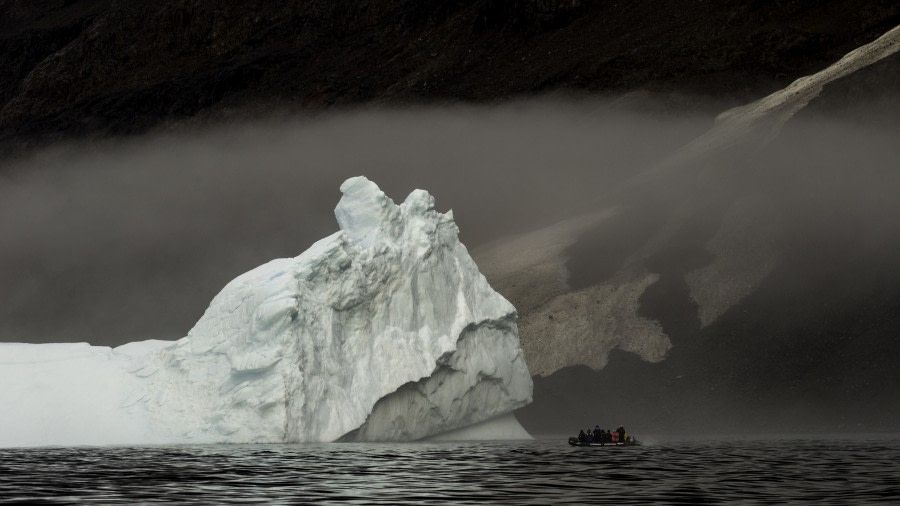 HDS15-19 Day 07 Iceberg 1 -Oceanwide Expeditions.jpg