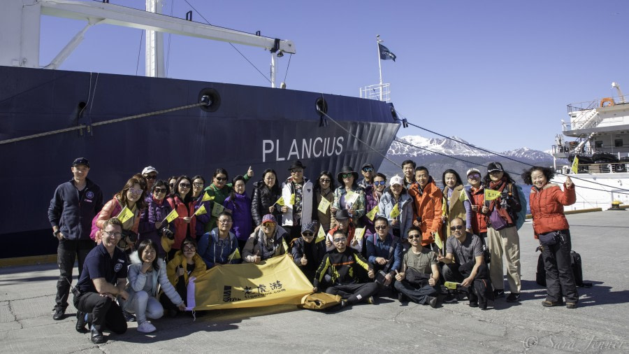 PLA22-19 Day 01, Group photo 1_ Oceanwide Expeditions.jpg