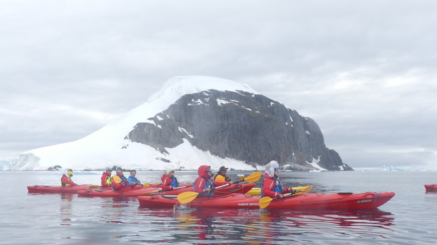 HDS26-19, KAYAK, CUVERVILLE, P1110970 - Oceanwide Expeditions.JPG