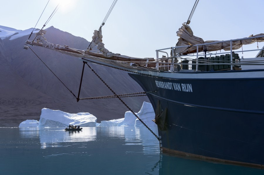 Rembrandt van Rijn, Zodiac cruise, Northeast Greenland © Olga Lartseva - Oceanwide Expeditions.jpg