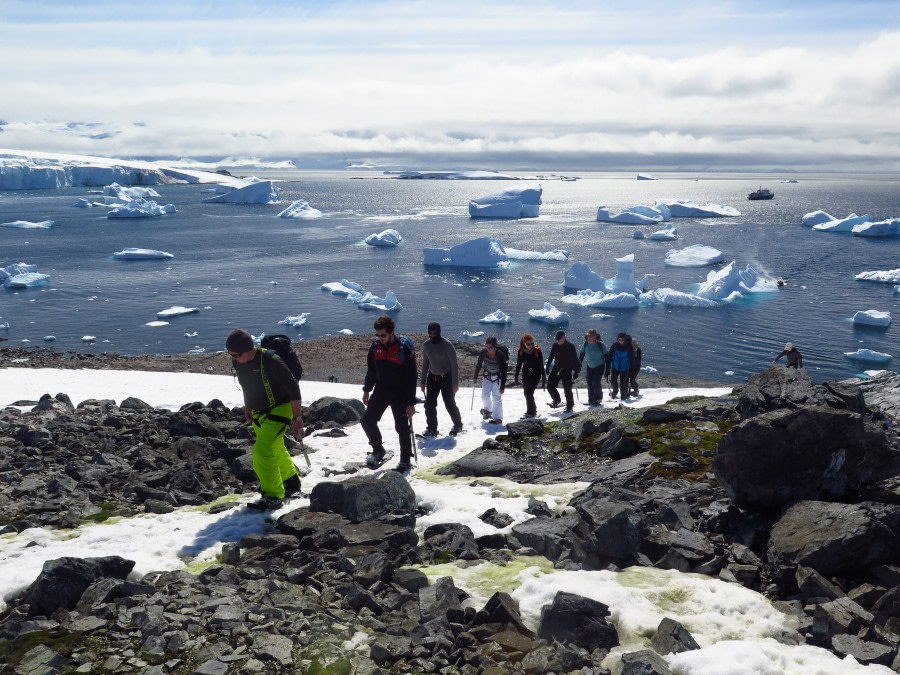 PLA26-20, MOUNTAINEERING04 - curverille - mal haskins -Oceanwide Expeditions.JPG