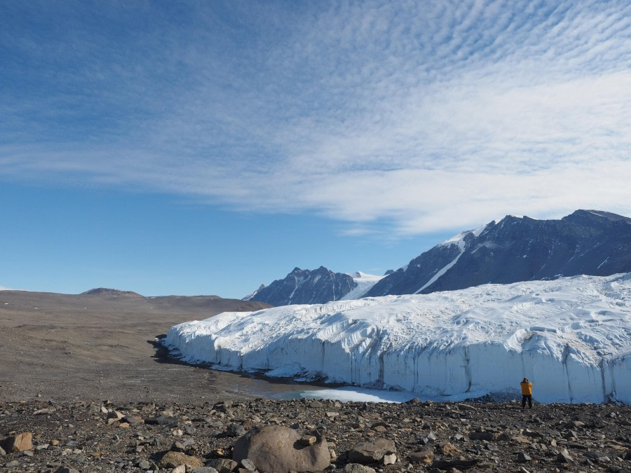 OTL27-20, 2020-01-30 (c) Christian Engelke P1301638 Dry Valleys -Oceanwide Expeditions.JPG