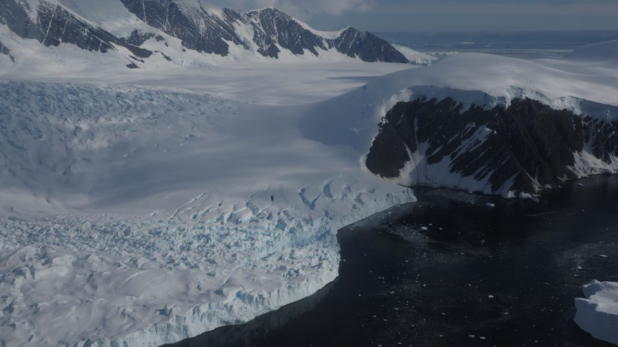 OTL27-20, 2020-02-06 (c) Christian Engelke P2051349 Robertson Bay -Oceanwide Expeditions.JPG