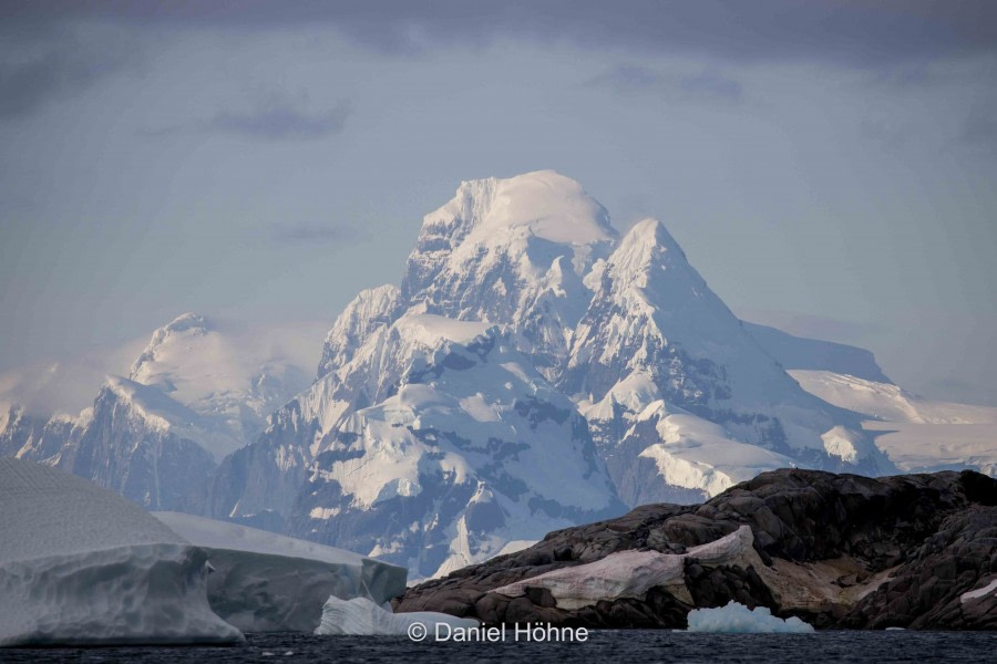 HDS30-20, DAY 04, 18 FEB 5D2A1796-2-DanielHoehne - Oceanwide Expeditions.jpg