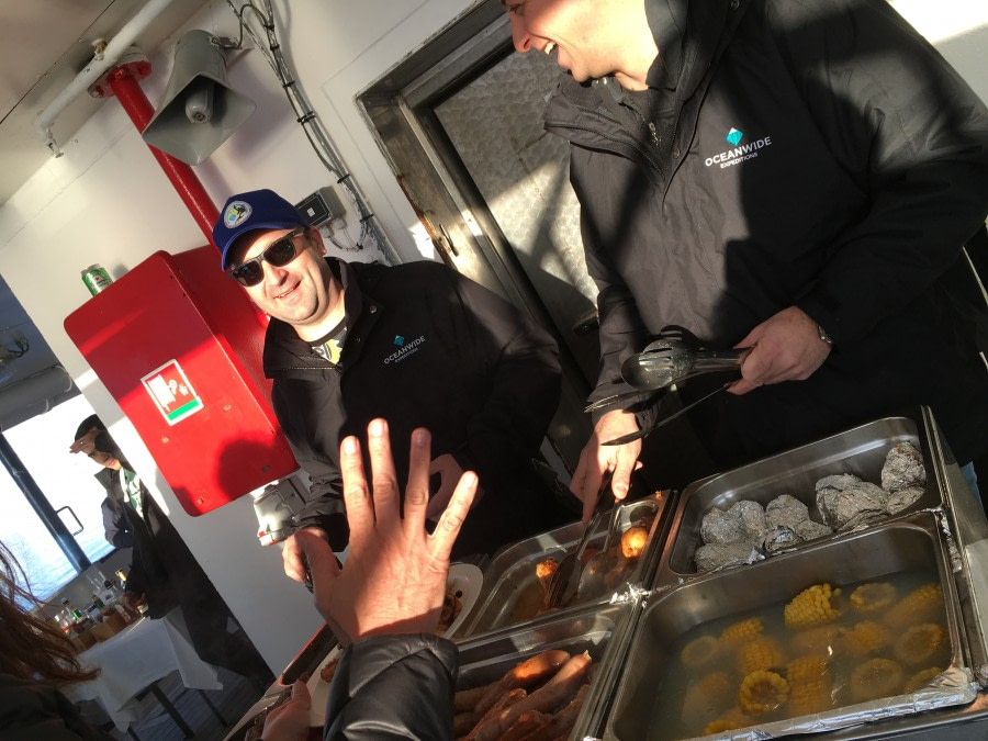 PLA30-20, Day 07, 22 FEB, Damoy & Stony, BBQ_Alex_Steffi_LIller -Oceanwide Expeditions.JPG