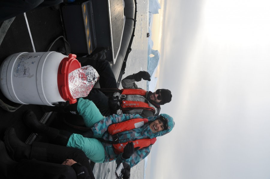 PLA31-20, Day 06, Lemaire_Petermann_Pleneau ZodiacCruise3_icebergs_CelineClement -Oceanwide Expeditions.JPG