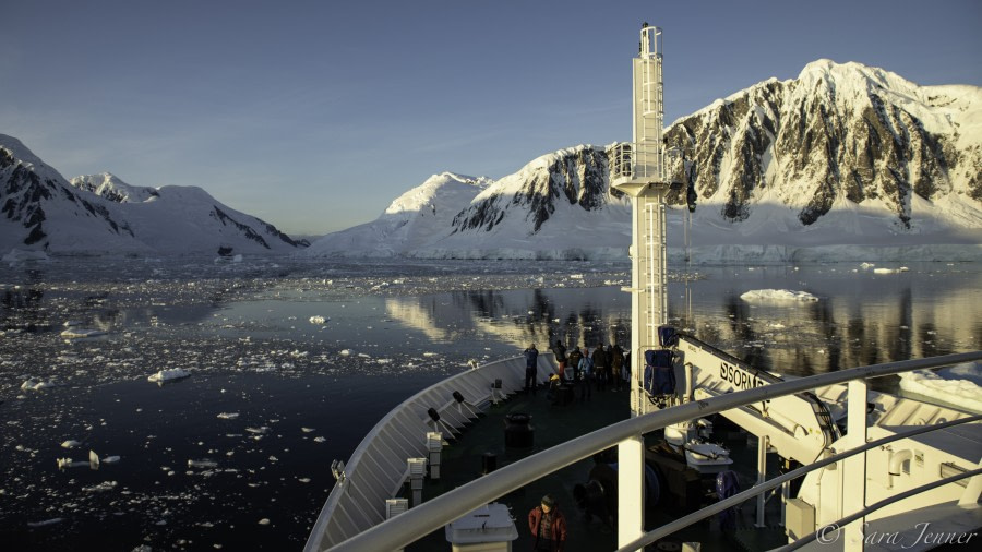 Sailing The Gullet © Sara Jenner - Oceanwide Expeditions.jpg