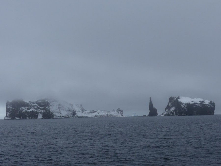 OTL28-20, 23 Feb, Sabrina Island, Balleny Islands, Antarctica, Victoria Salem - Oceanwide Expeditions.jpg