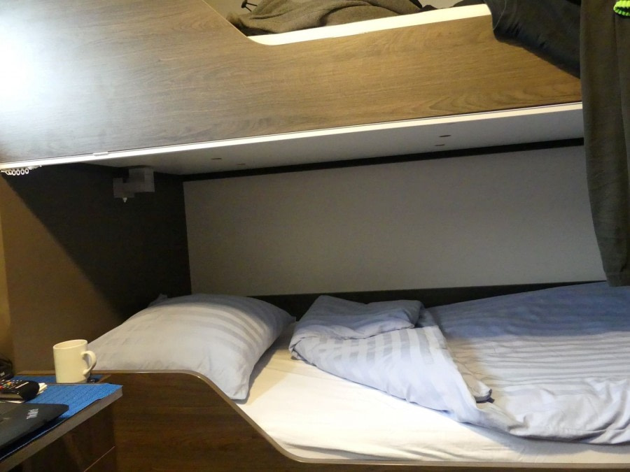 OTL28-20, 16 Feb, Cabin bed, Victoria Salem - Oceanwide Expeditions.JPG