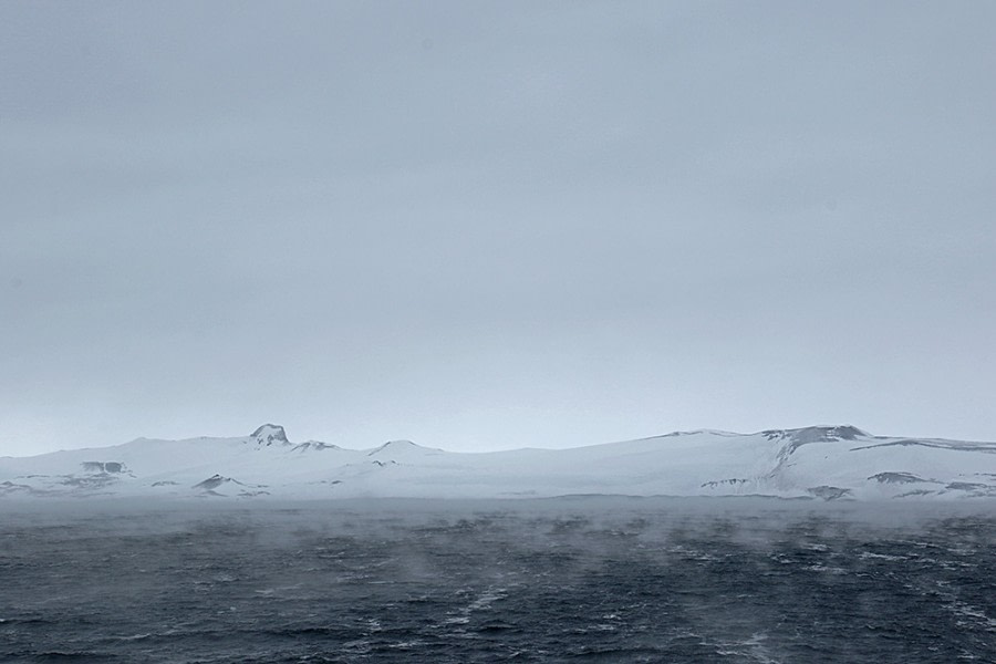 OTL28-20, LOG Mon 02 MAR 2020 06 Valentin Nivet Mazerolles - Oceanwide Expeditions.jpg