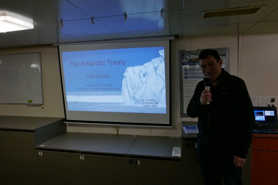 OTL28-20, 05 Mar, John Shears lecturing, Victoria Salem - Oceanwide Expeditions.JPG