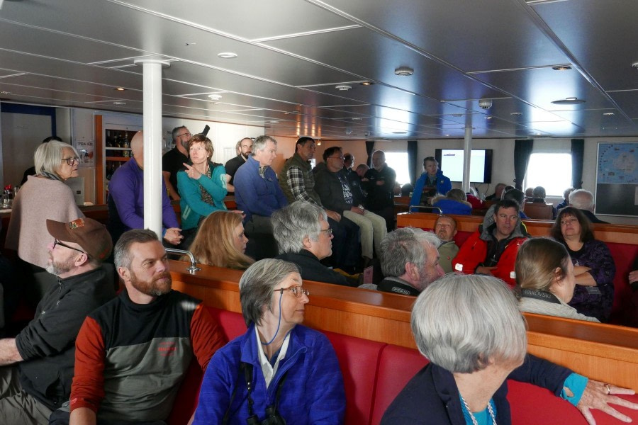 OTL28-20, 07 Mar, Recap & Briefing, Victoria Salem - Oceanwide Expeditions.JPG