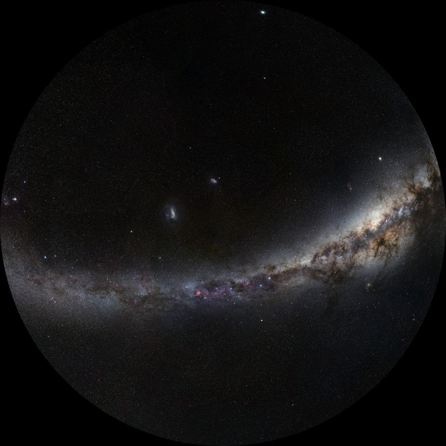 Fish-eye view of the Southern Sky with constellations © ESOS. Brunier.jpg