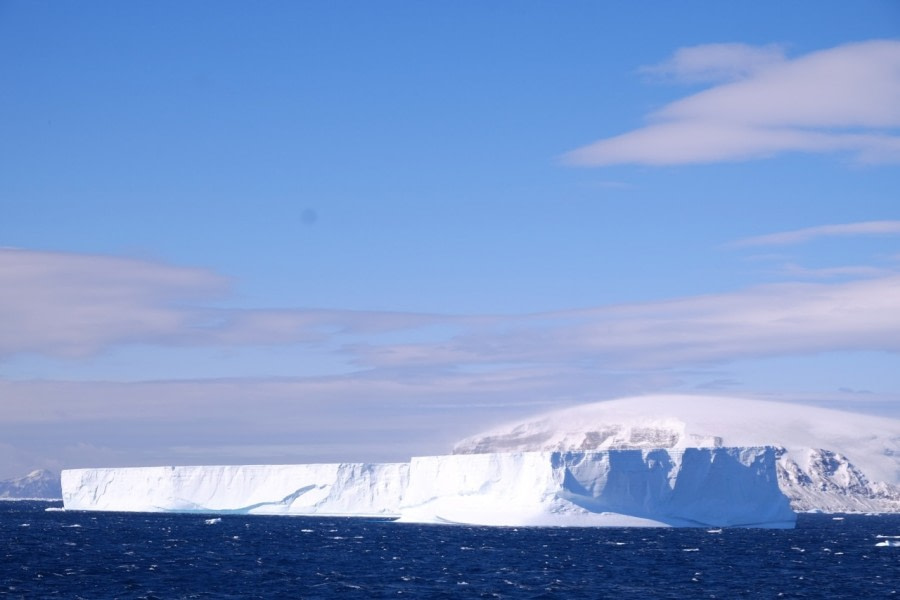 Tabular iceberg in Erebus & Terror Gulf © Cecilia Vanman - Oceanwide Expeditions.jpg