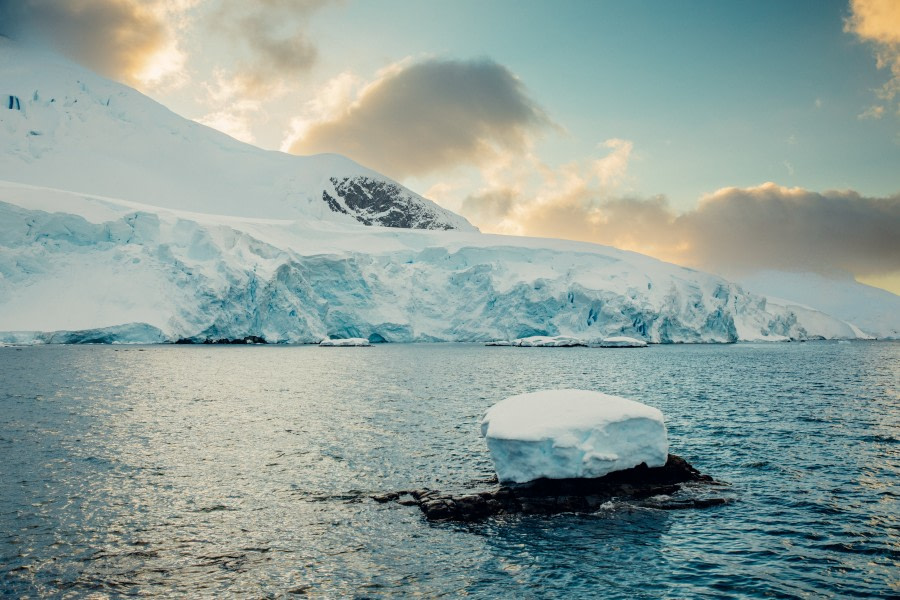 PLA24-21, Day 5, Camping at Stony point © Unknown Photographer - Oceanwide Expeditions (2).jpg