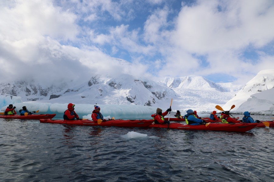 HDS23-21, Kayak glacier in background 20 Dec © Keirron Tastagh - Oceanwide Expeditions.jpeg