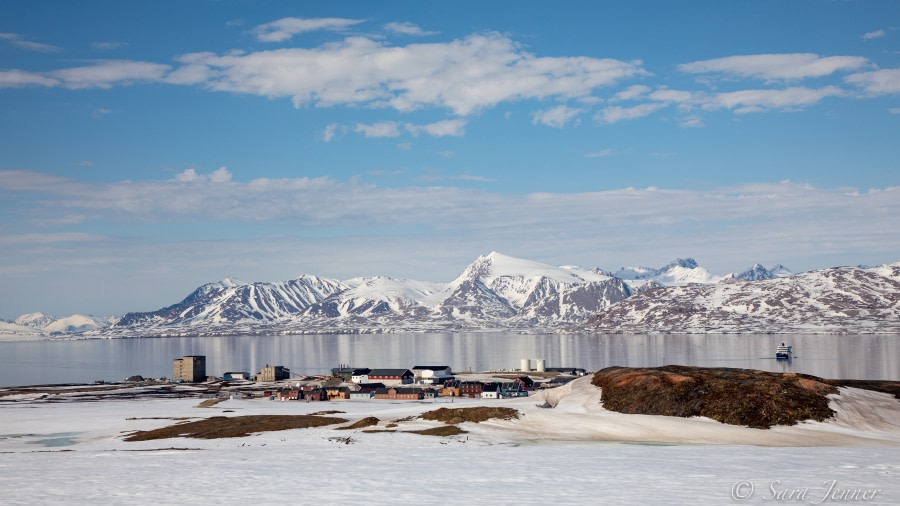 HDS01-22_Day 2 Ny Alesund 5 © Sara Jenner - Oceanwide Expeditions.jpg