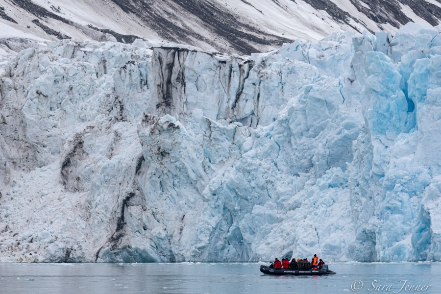 HDS02-22, Day 3, Glacier © Sara Jenner - Oceanwide Expeditions.jpg