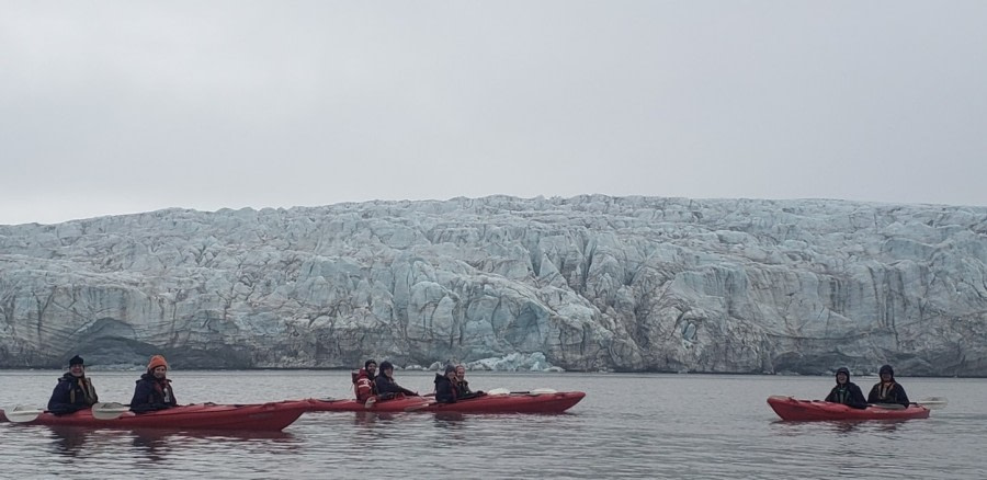 PLA06-22, Day 7, Kayaking at Ymerbukta © Alexis Bellezze - Oceanwide Expeditions.jpg