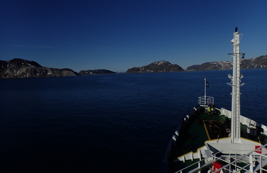 PLA07-22, Day 2, Ship cruise Danskoya and Smeerenburg fjord © Unknown Photographer - Oceanwide Expeditions.jpg