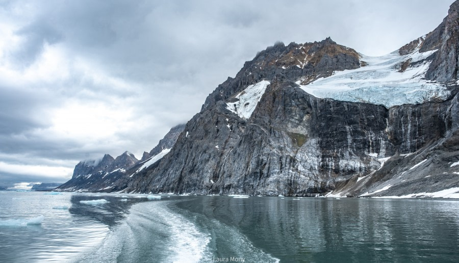 HDS07-22, Day 8, Burgerbukta © Laura Mony - Oceanwide Expeditions (2).jpg