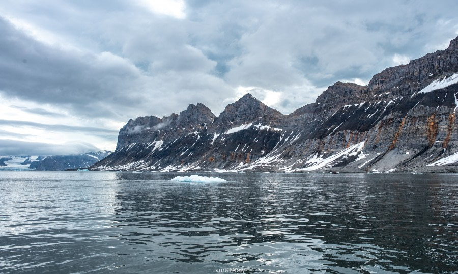 HDS07-22, Day 8, Burgerbukta © Laura Mony - Oceanwide Expeditions (4).jpg