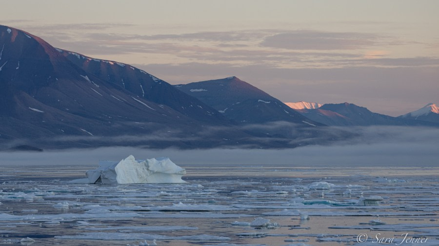 HDS10X22, Day 4, Kejser Franz Joseph Fjord © Sara Jenner - Oceanwide Expeditions.jpg