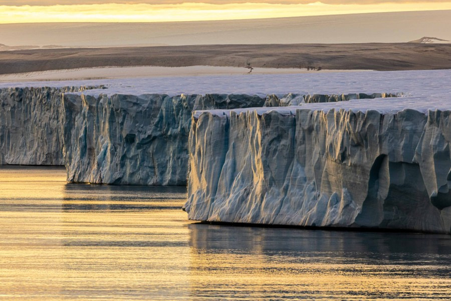 OTL11-22, Day 6, Brasvelbreen_WKR52090 © Werner Kruse - Oceanwide Expeditions.jpg