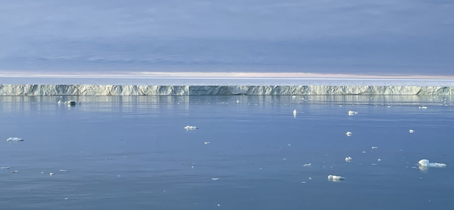 OTL11-22, Day 6, Brasvelbreen IMG_9019~photo © Julia Angermeier - Oceanwide Expeditions.PNG