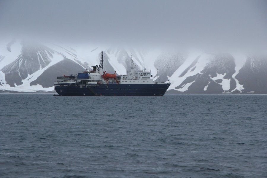 OTL22-22, Day 8, DeceptionIsland_WhalersBay (22) © Regis Perdriat - Oceanwide Expeditions.jpg