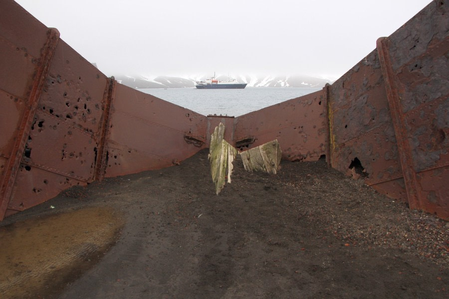 OTL22-22, Day 8, DeceptionIsland_WhalersBay (21) © Regis Perdriat - Oceanwide Expeditions.jpg