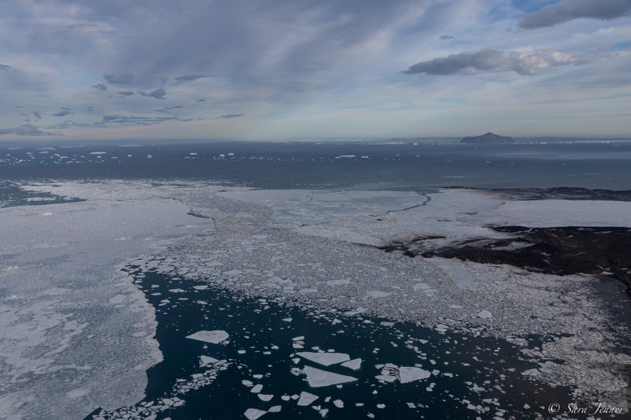 OTL22-22, Day 4, Scenic Flight 2 © Sara Jenner - Oceanwide Expeditions.jpg