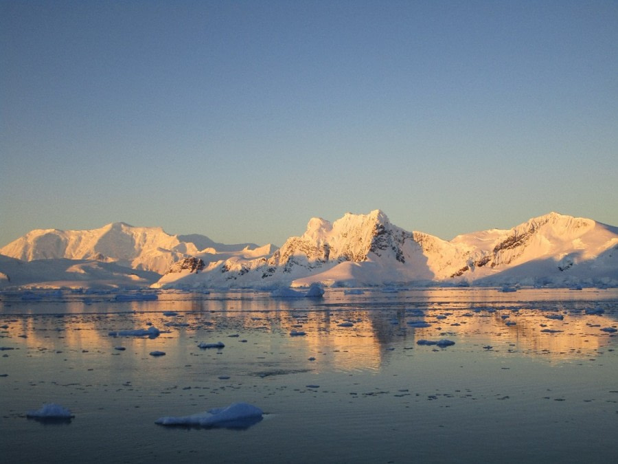 HDS23-22, Day 4, Antarctic Peninsula © Unknown Photographer.jpg