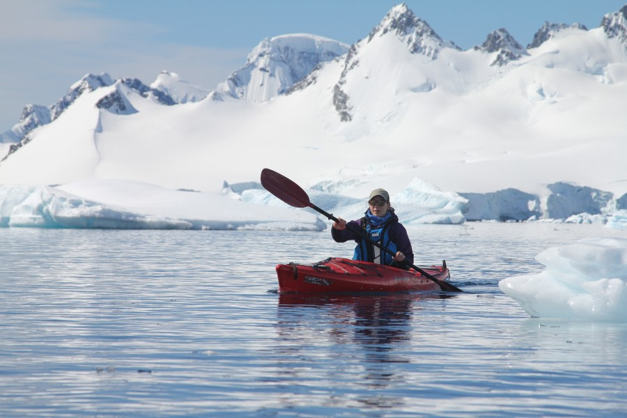 OTL24-22, Day 5 Kayaking © Unknown Photographer - Oceanwide Expeditions.JPG