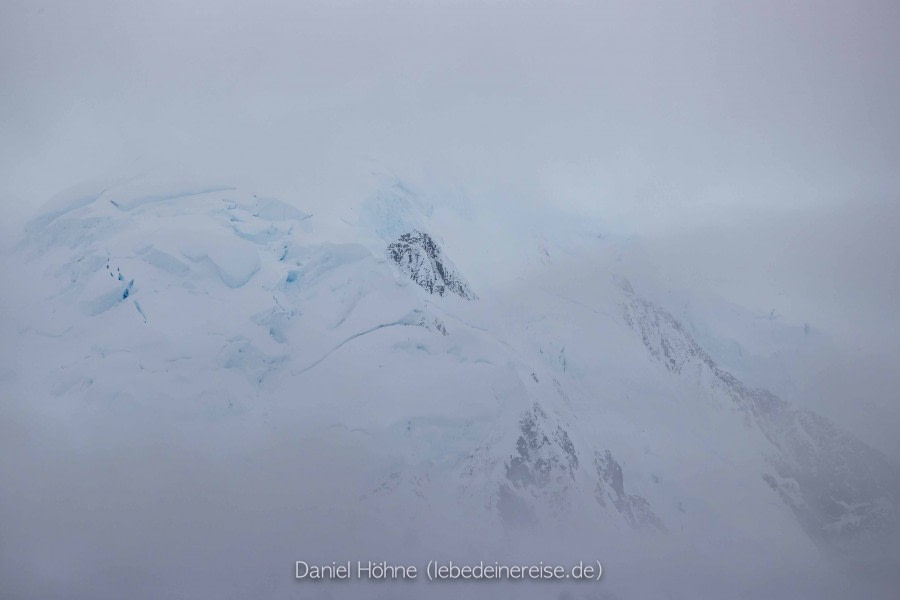 PLA24-22, Day 6 BC5I9667 © Daniel Hoehne - Oceanwide Expeditions.jpg