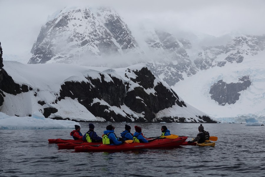 HDS24-22, Kayaking 16 Dec PM © Unknown Photographer - Oceanwide Expeditions.JPG