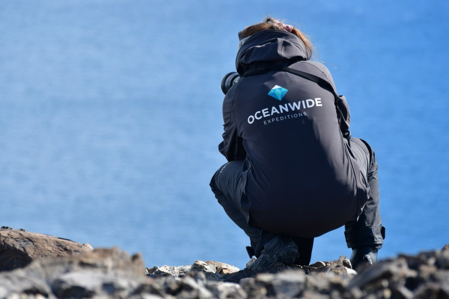 OTL25-23,  Day 15 Crouching - Hazel Pittwood © Hazel Pittwood - Oceanwide Expeditions.JPG