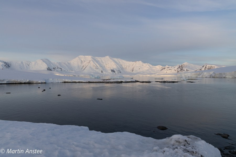 HDS25-23, Camping BZ2A0704 © Martin Anstee - Oceanwide Expeditions.jpg