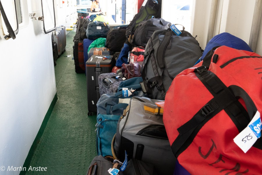 OTL26-23, Day 1, luggage Martin © Martin Anstee Photography - Oceanwide Expeditions.jpg