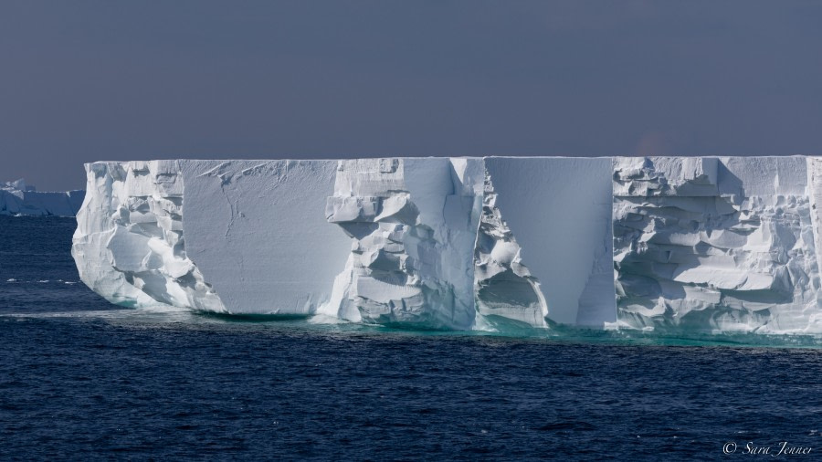 OTL27-23, Day 17, Ice shelf 13 © Sara Jenner - Oceanwide Expeditions.jpg