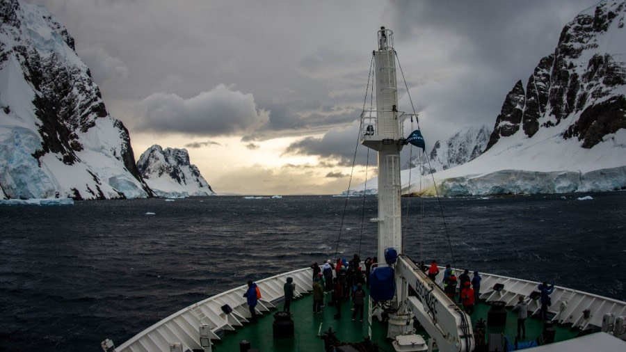 HDS30-23, Day 7, Lemaire Channel © Unknown photographer - Oceanwide Expeditions.jpg