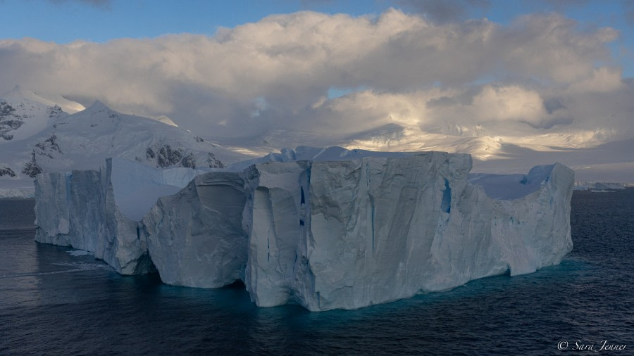 OTL28-23, Day 27, Scenic Flight 1 © Sara Jenner - Oceanwide Expeditions.jpg