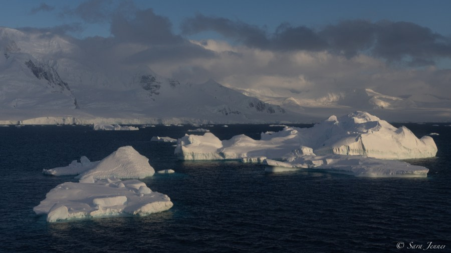 OTL28-23, Day 27, Scenic Flight 2 © Sara Jenner - Oceanwide Expeditions.jpg