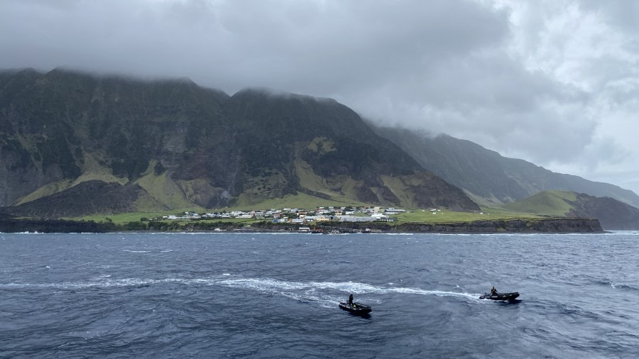 HDS34-23, Day 13, meikesjoer-tristan © Meike Sjoer - Oceanwide Expeditions.jpg