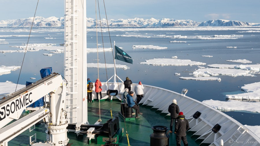 HDS04-23, Day 3, Pack ice © Sara Jenner - Oceanwide Expeditions.jpg