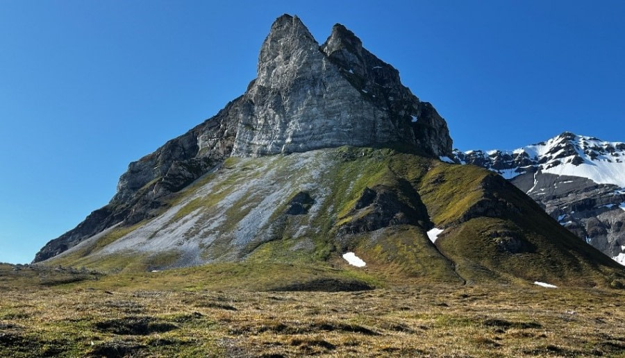 Ymerbukta and Alkhornet