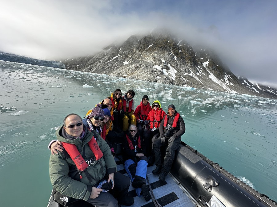 HDS06-23, Day 3, Marcel - Zodiac cruise 3 © Marcel Paul - Oceanwide Expeditions.jpeg