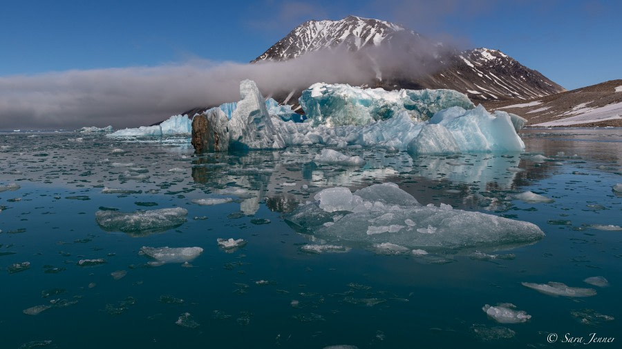 HDS06-23, Day 3, Waggonwaybreen 1 © Sara Jenner - Oceanwide Expeditions.jpg