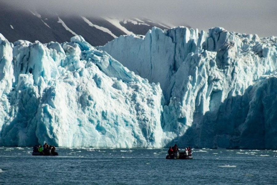 Liefdefiorden, Texas Bar und Monacobreen